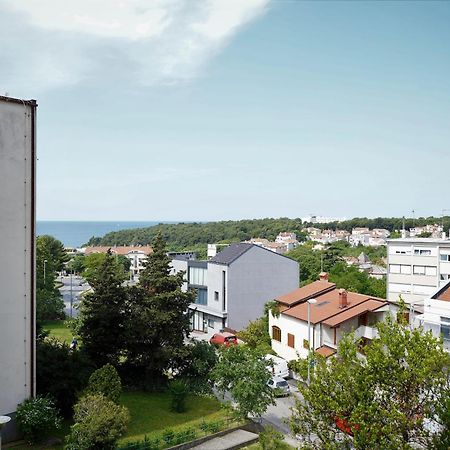 Nada 5 - Apartman S Pogledom Na More Pula Exterior foto