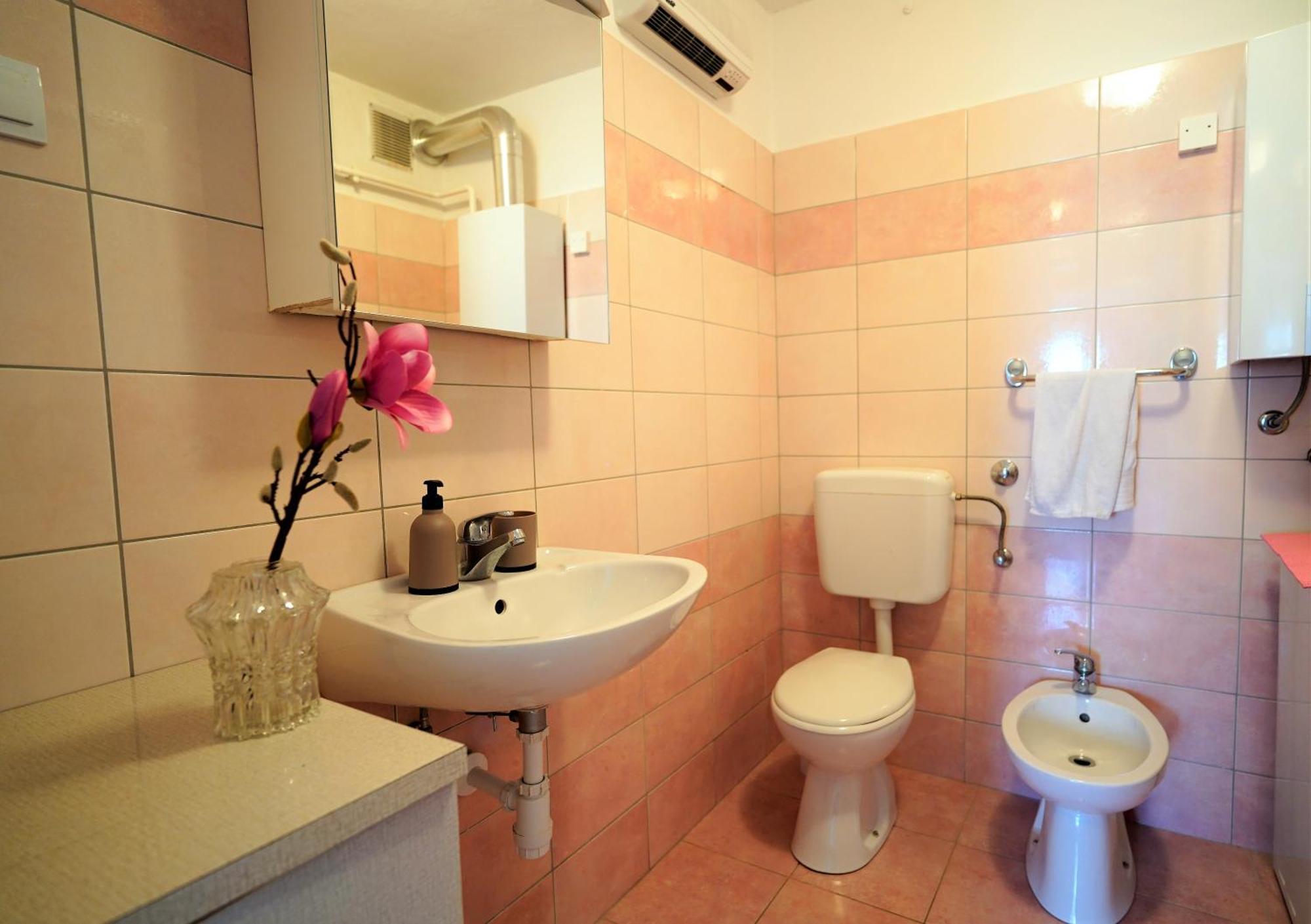 Nada 5 - Apartman S Pogledom Na More Pula Exterior foto